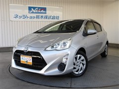 トヨタ　アクア S