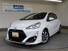 トヨタ アクア G ブラックソフトレザ-