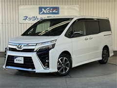 トヨタ　ヴォクシー ZS キラメキ2