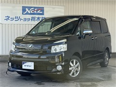 トヨタ　ヴォクシー ZS キラメキ2