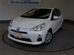 トヨタ アクア G