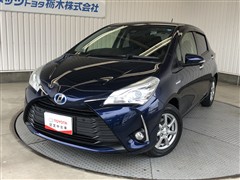 トヨタ　ヴィッツ HV F セーフティED3
