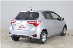 ヴィッツ ジュエラ 4WD