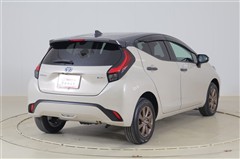 アクア Z ラフィネ 4WD