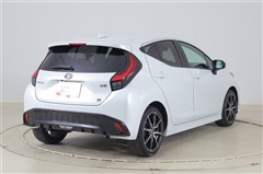 アクア GR スポーツ