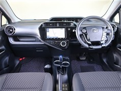 アクア クロスオーバー