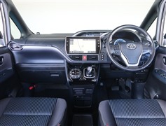 ヴォクシー HEV ZSキラメキ 2