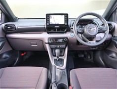 ヤリス ハイブリッド G