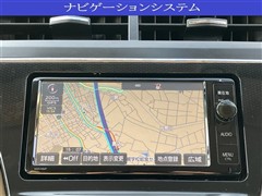 プリウスアルファ S