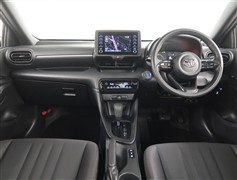 ヤリス ハイブリッド X