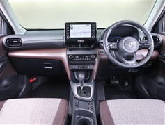 ヤリスクロス Z