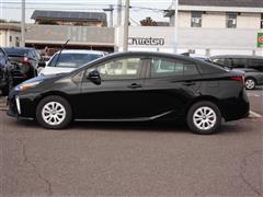 プリウス S セーフティプラス2