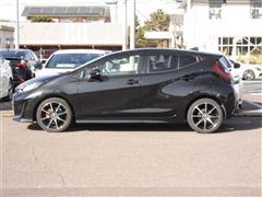 アクア GR スポーツ