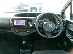 ヴィッツ ハイブリッド F