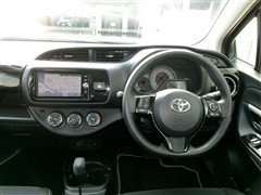 ヴィッツ F セーフティエディション