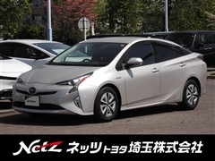 トヨタ プリウス A