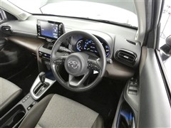 ヤリスクロス HV Z