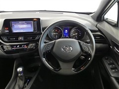 C-HR HEV S LEDパッケーシ