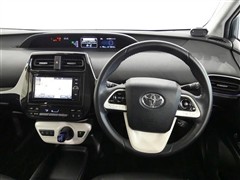 プリウスSツーリングセレクション