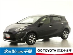 トヨタ　アクア S スタイルブラック
