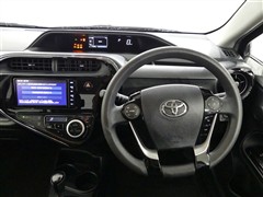 アクア S スタイルブラック