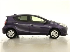 アクア S スタイルブラック