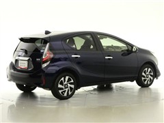 アクア S スタイルブラック