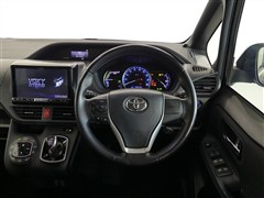 ヴォクシー HEV V