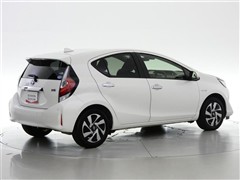 アクア S スタイルブラック