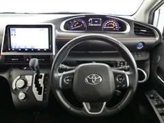 シエンタ HEV G クエロ