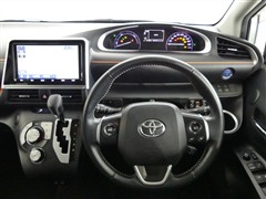 シエンタ HEV G クエロ