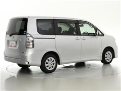 ヴォクシー X Lエディション