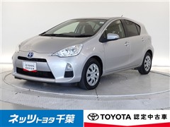 トヨタ　アクア G