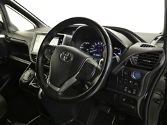 ヴォクシー HEV ZSキラメキ