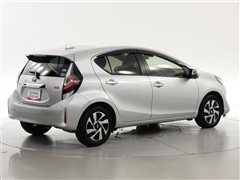 アクア S スタイルブラック