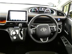 シエンタHEV ファンベースG クエロ