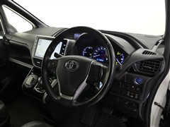 ヴォクシー HEV ZSキラメキ3