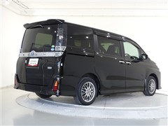 ヴォクシーHEV ZSキラメキ3