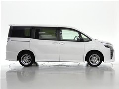 ヴォクシー HEV ZSキラメキ3