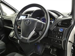 ヴォクシー HEV ZSキラメキ2