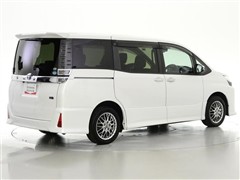 ヴォクシーHEV ZSキラメキ3