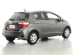 ヴィッツ HEV ジュエラ