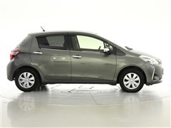 ヴィッツ HEV ジュエラ