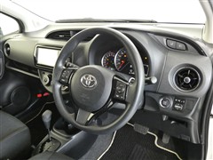 ヴィッツ F LEDエディション