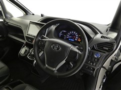 ヴォクシーHEV ZSキラメキ2