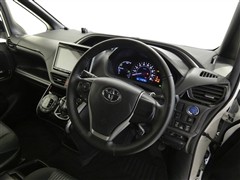 ヴォクシーHEV ZSキラメキ2