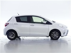 ヴィッツ F セーフティエディション