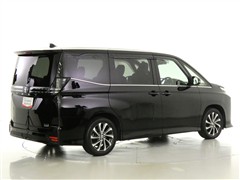 ヴォクシー HEV S-Z