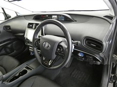 プリウス Sセーフティプラス2