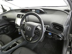 プリウス Sセーフティプラス2